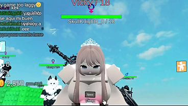 Chica flipante recibe sexo intenso por chica con pene gigante(futa)